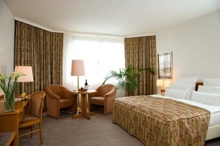 diplomat_hotel_room